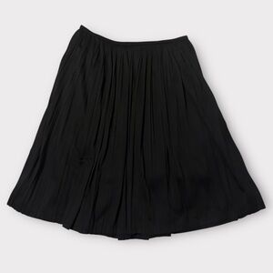 Elegant Black A-Line Pleated Midi Skirt
